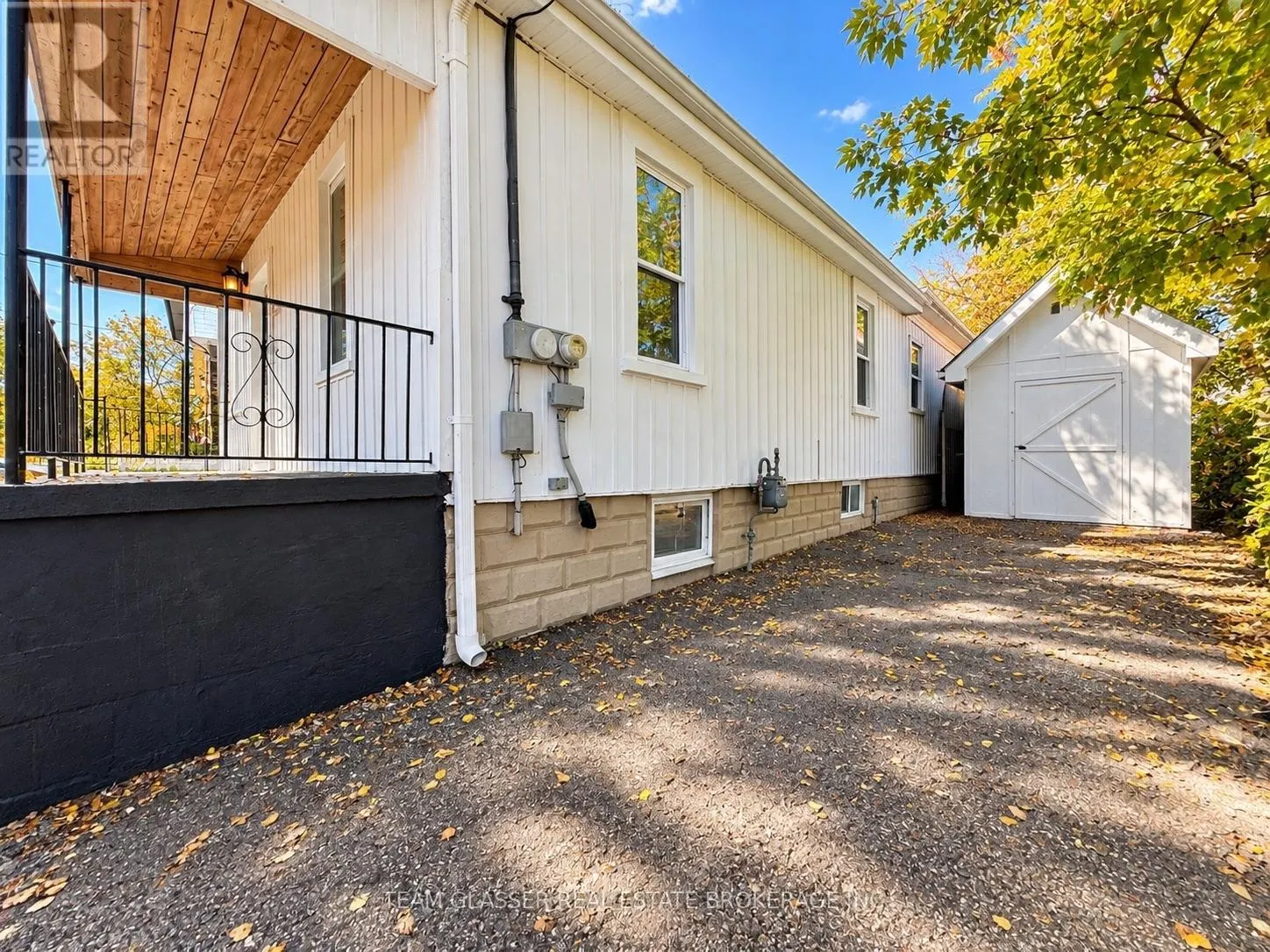 80 MACKAY AVENUE