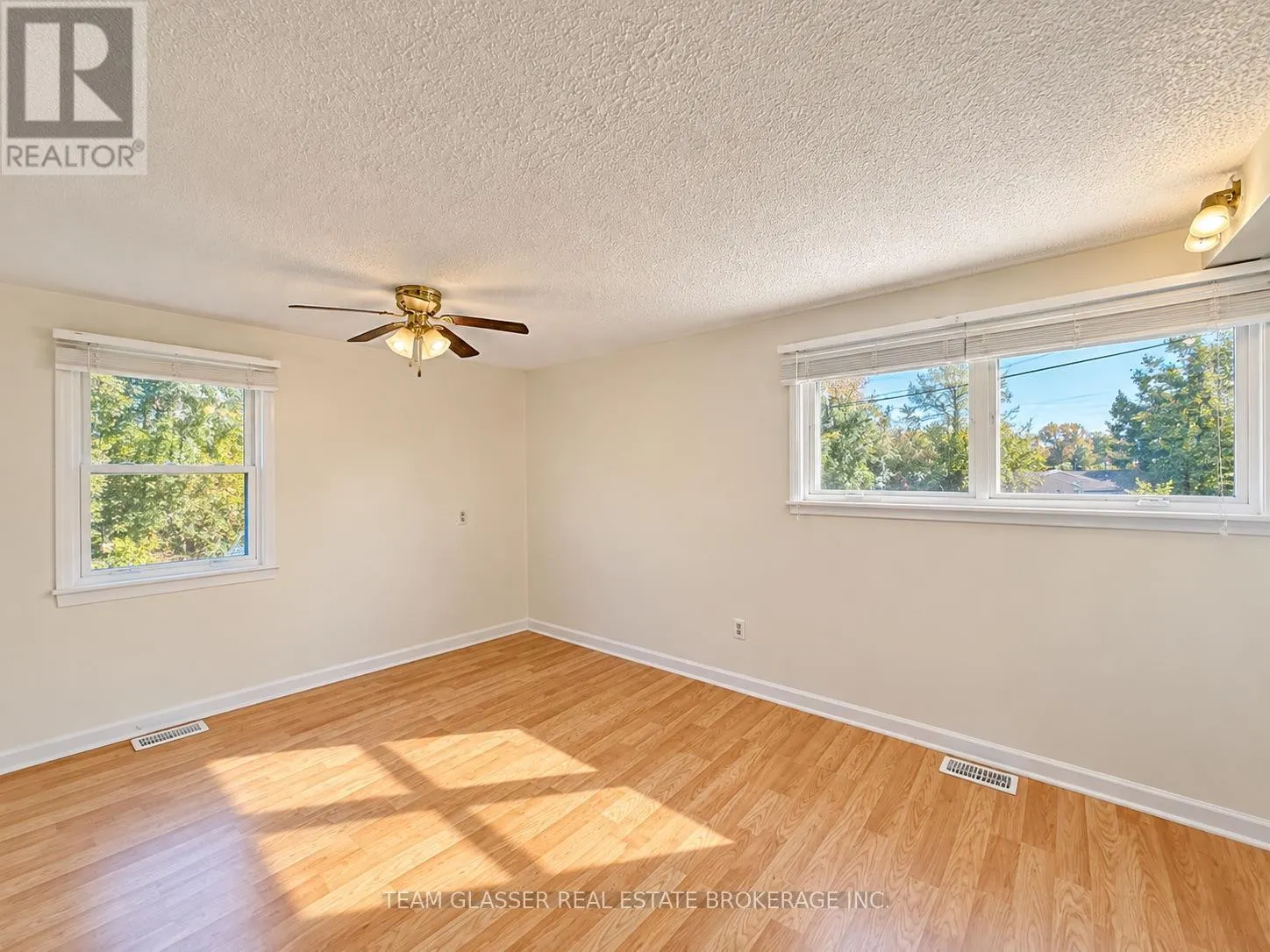 80 MACKAY AVENUE