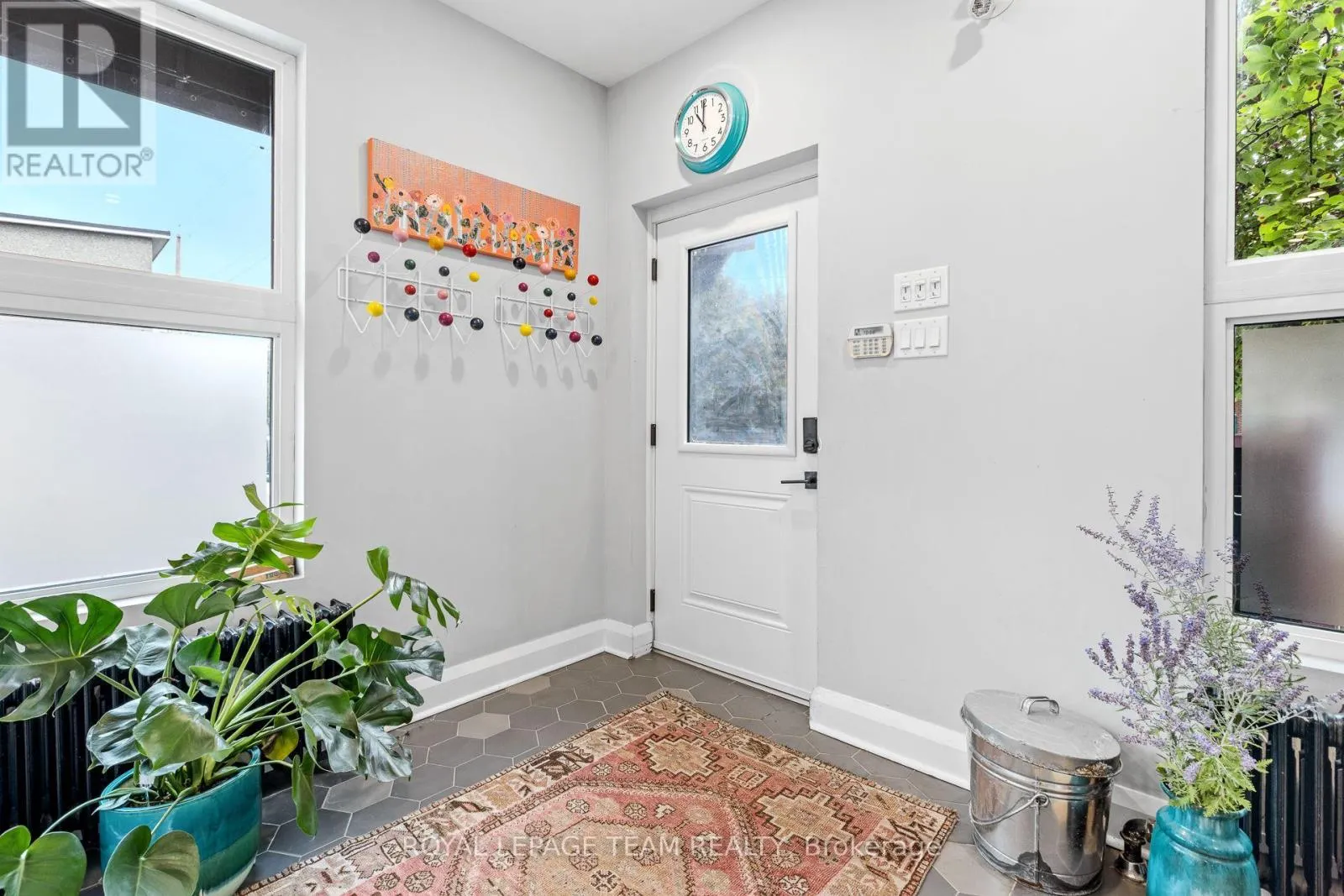 84 SHERBROOKE AVENUE
