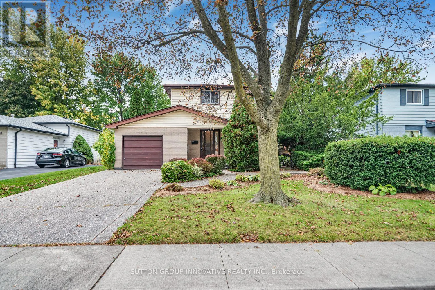 160 BIRCHCLIFFE CRESCENT