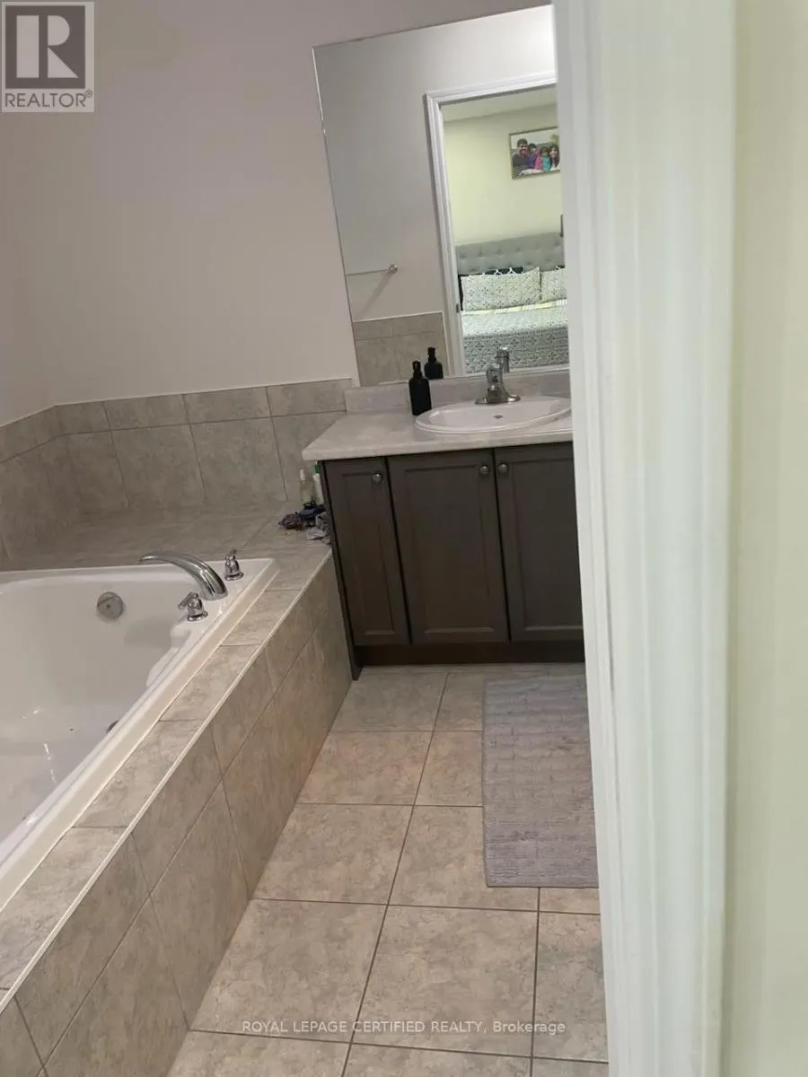 15 CACTUS CRESCENT