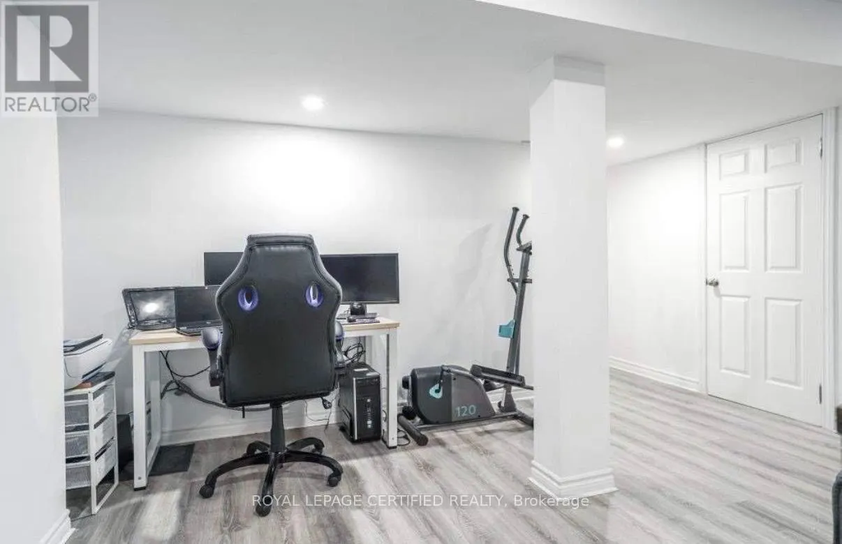 15 CACTUS CRESCENT