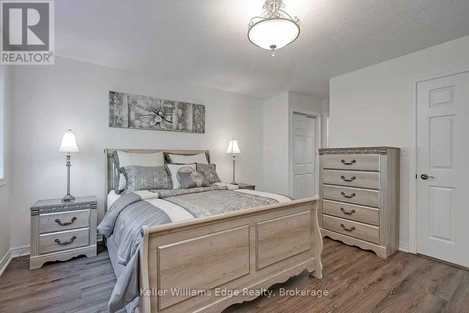 46 SUNNYCROFT COURT W