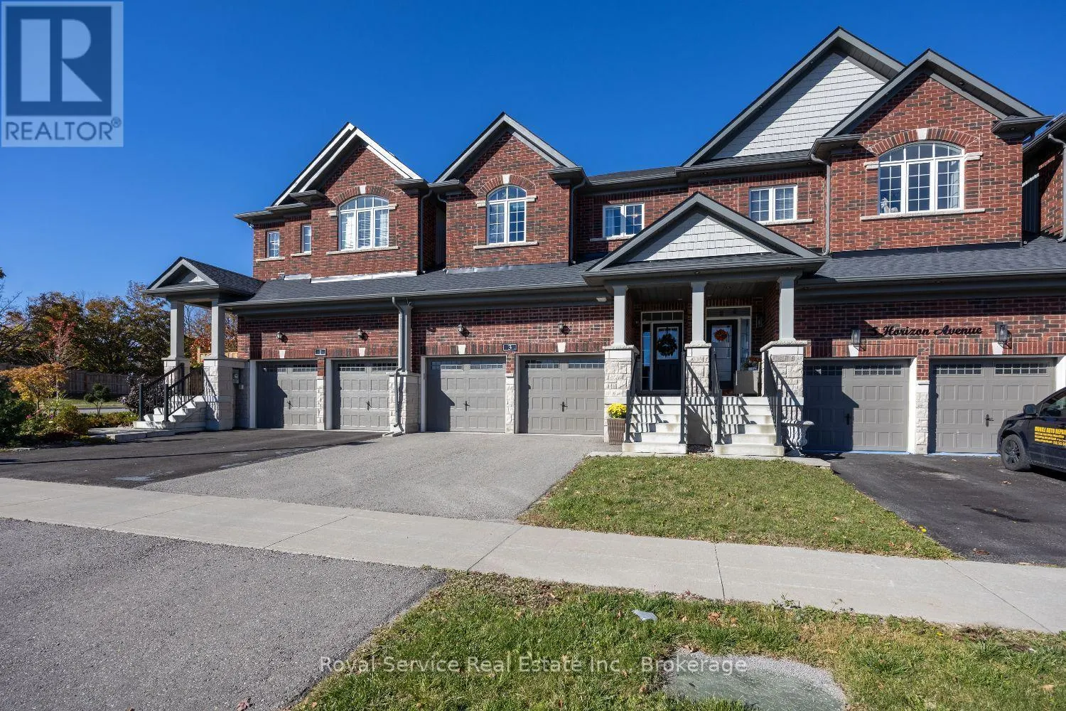 3 HORIZON AVENUE