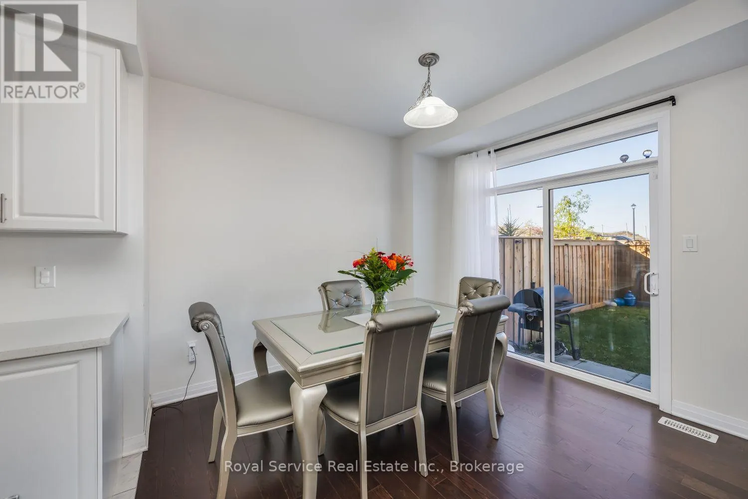 3 HORIZON AVENUE