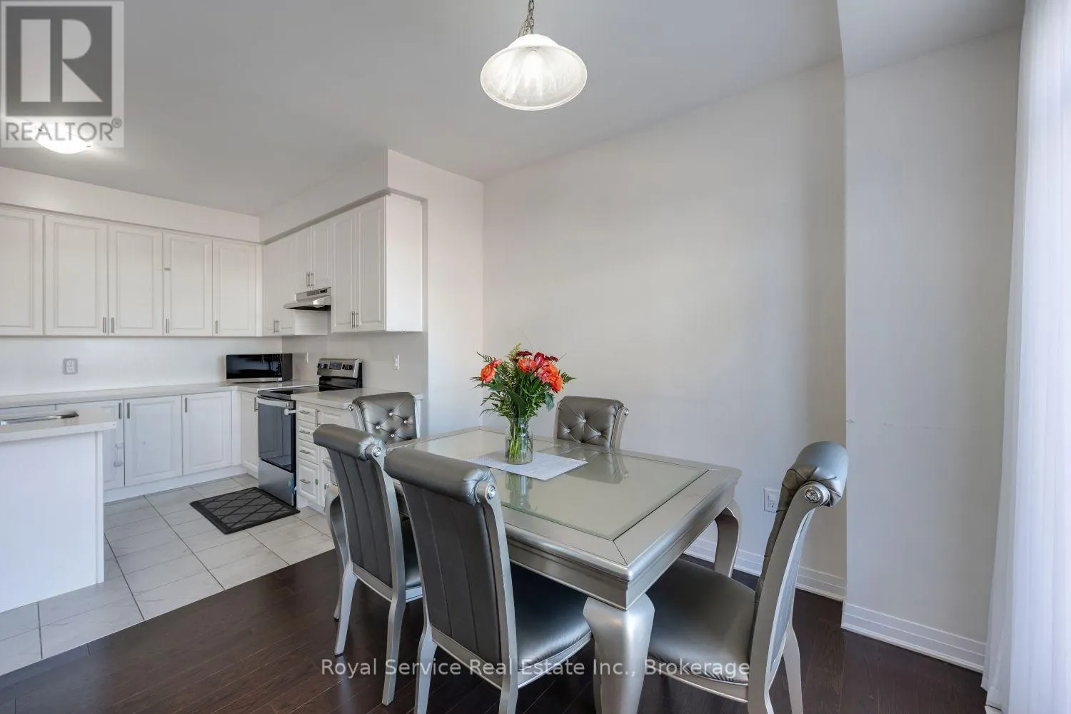3 HORIZON AVENUE