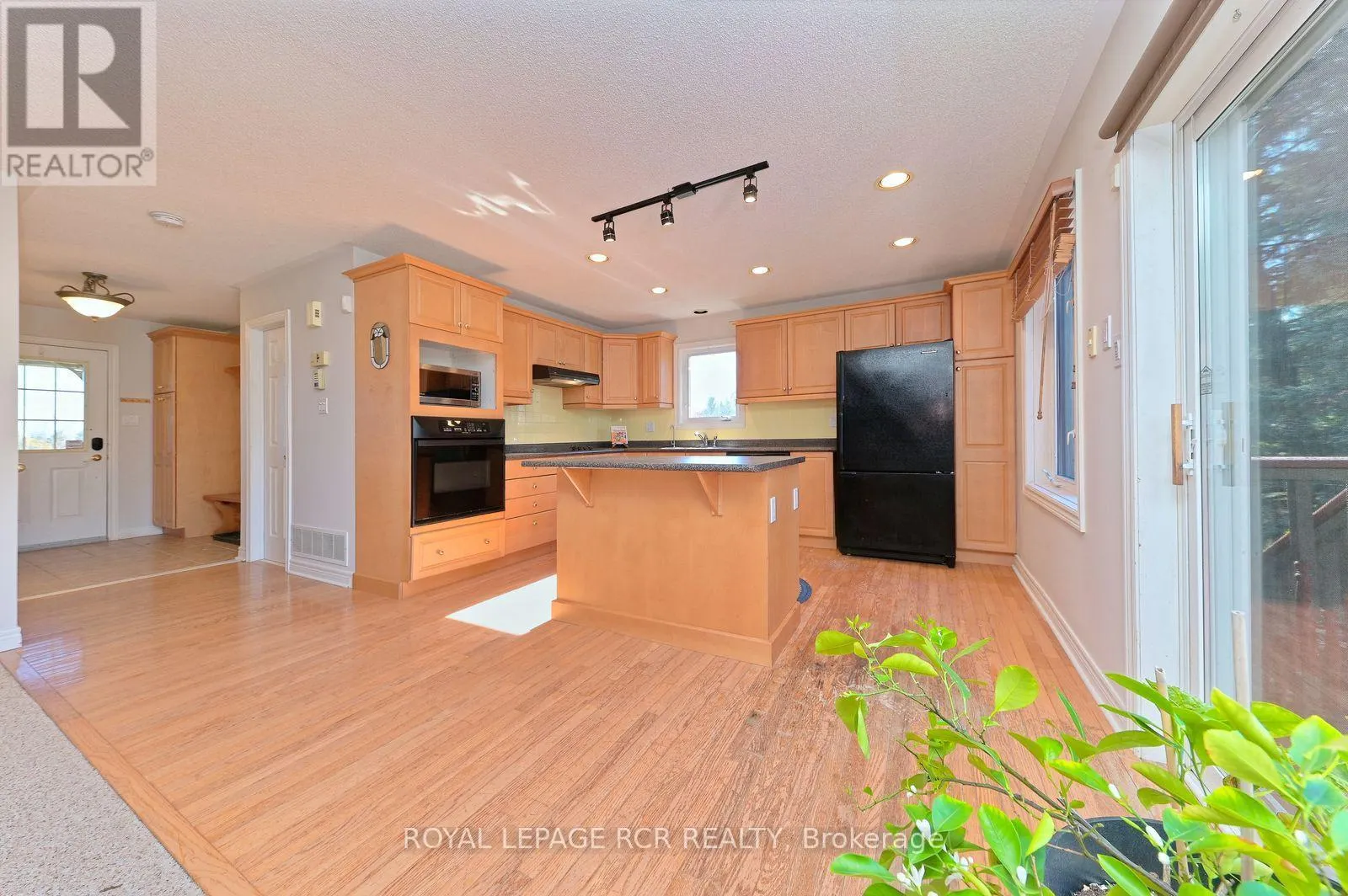 21 LLOYDS TRAVERSE CRESCENT
