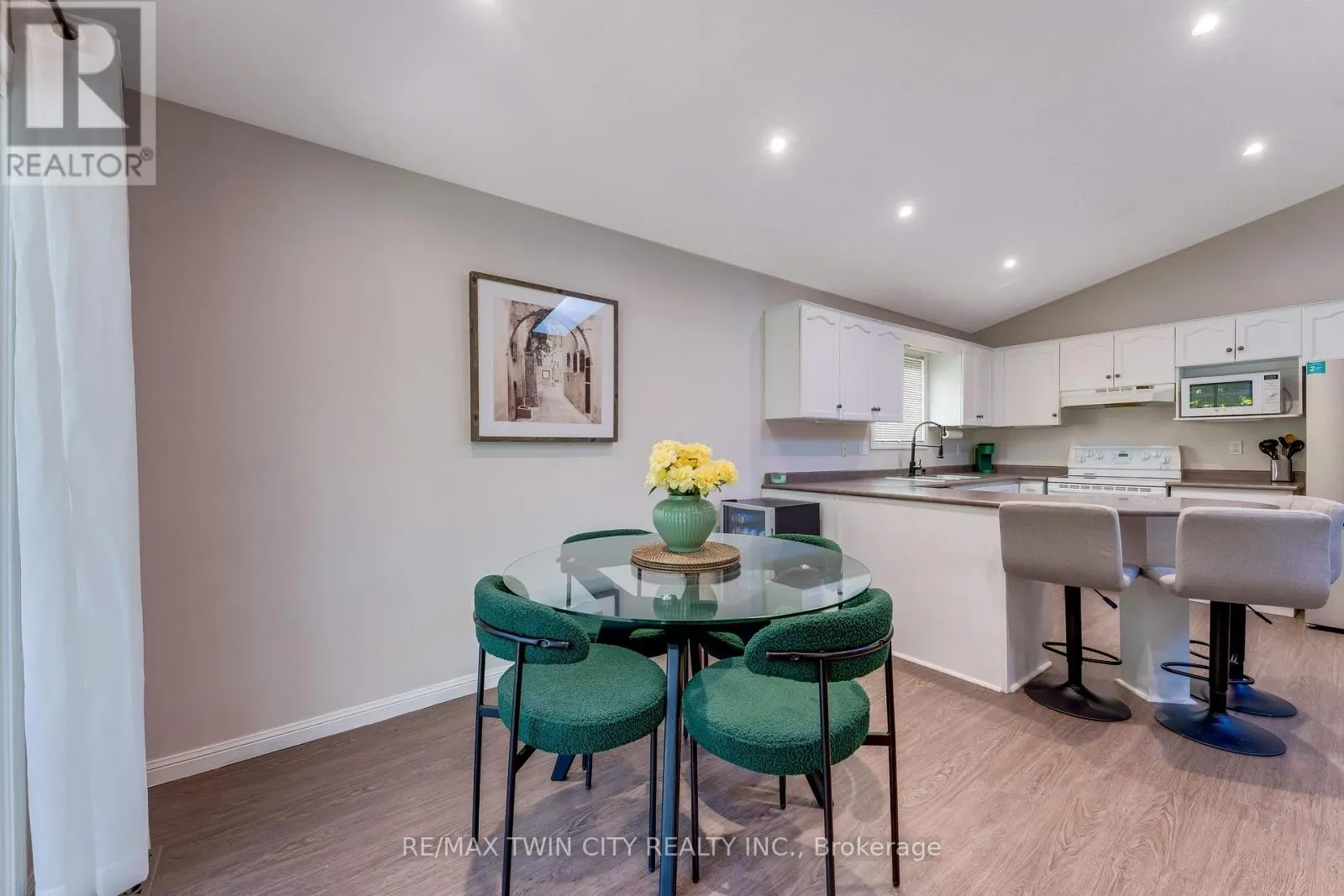 268 KEEWATIN AVENUE