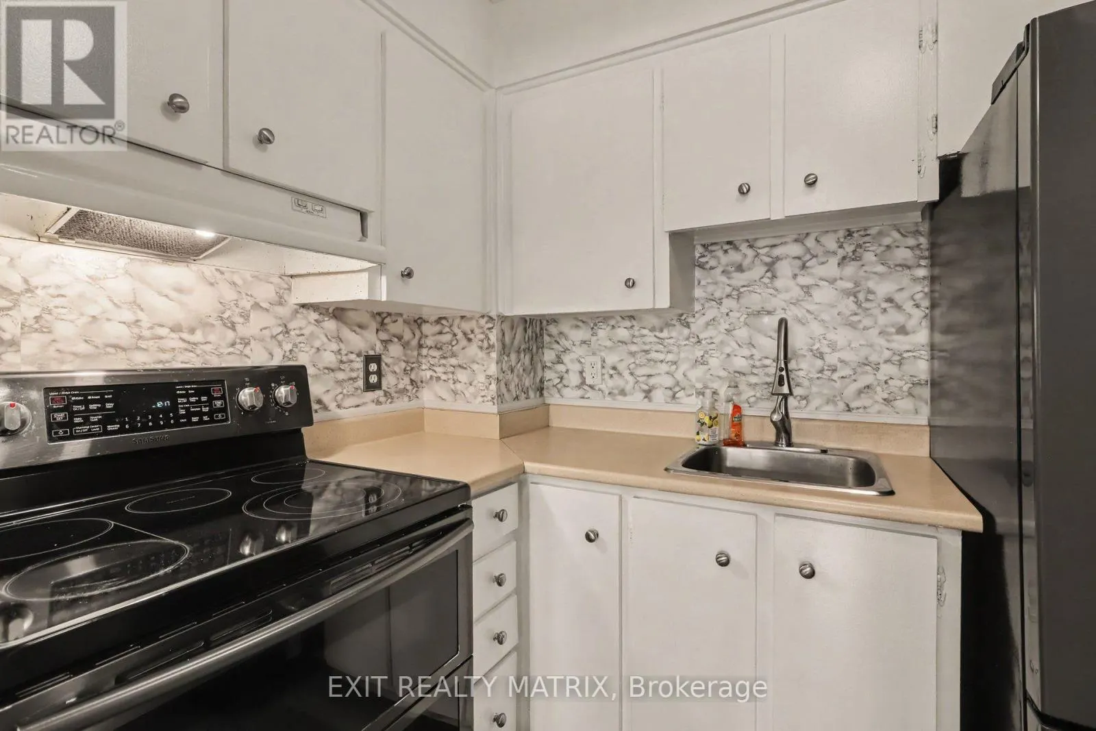 203 C - 2044 ARROWSMITH DRIVE