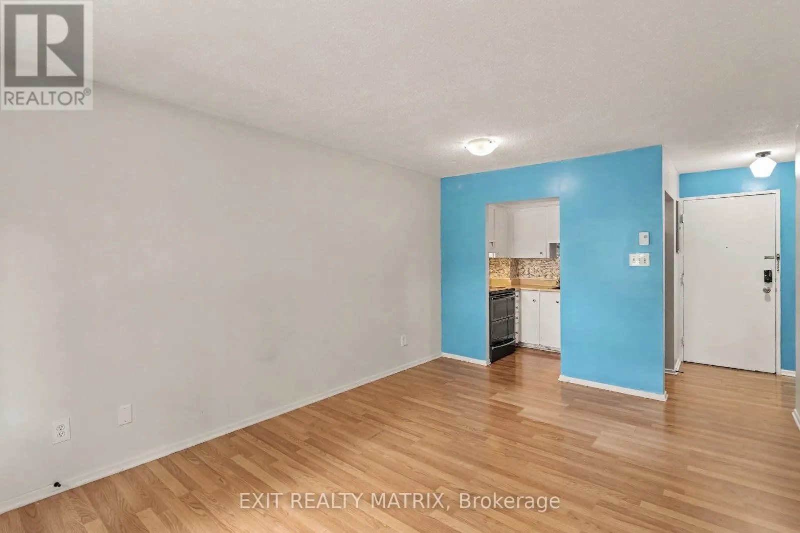 203 C - 2044 ARROWSMITH DRIVE