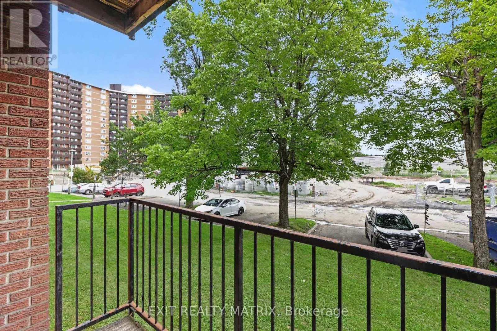 203 C - 2044 ARROWSMITH DRIVE