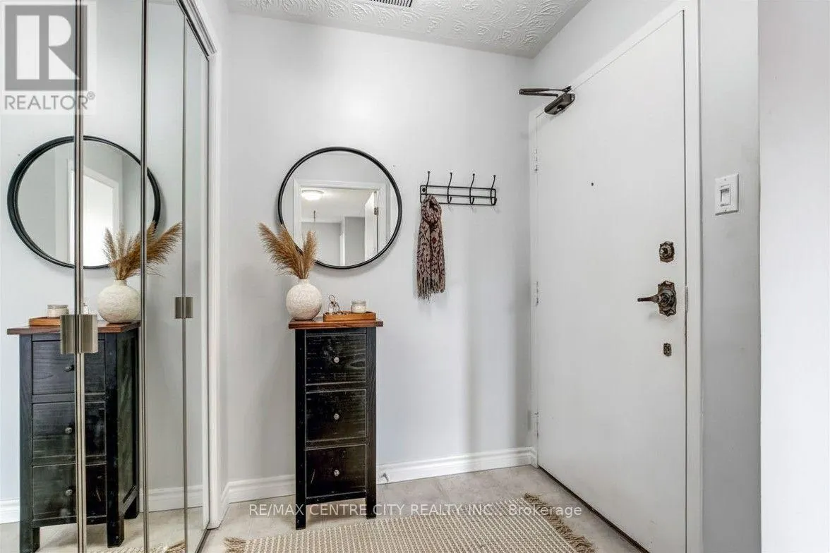 11 - 125 ELM STREET #11