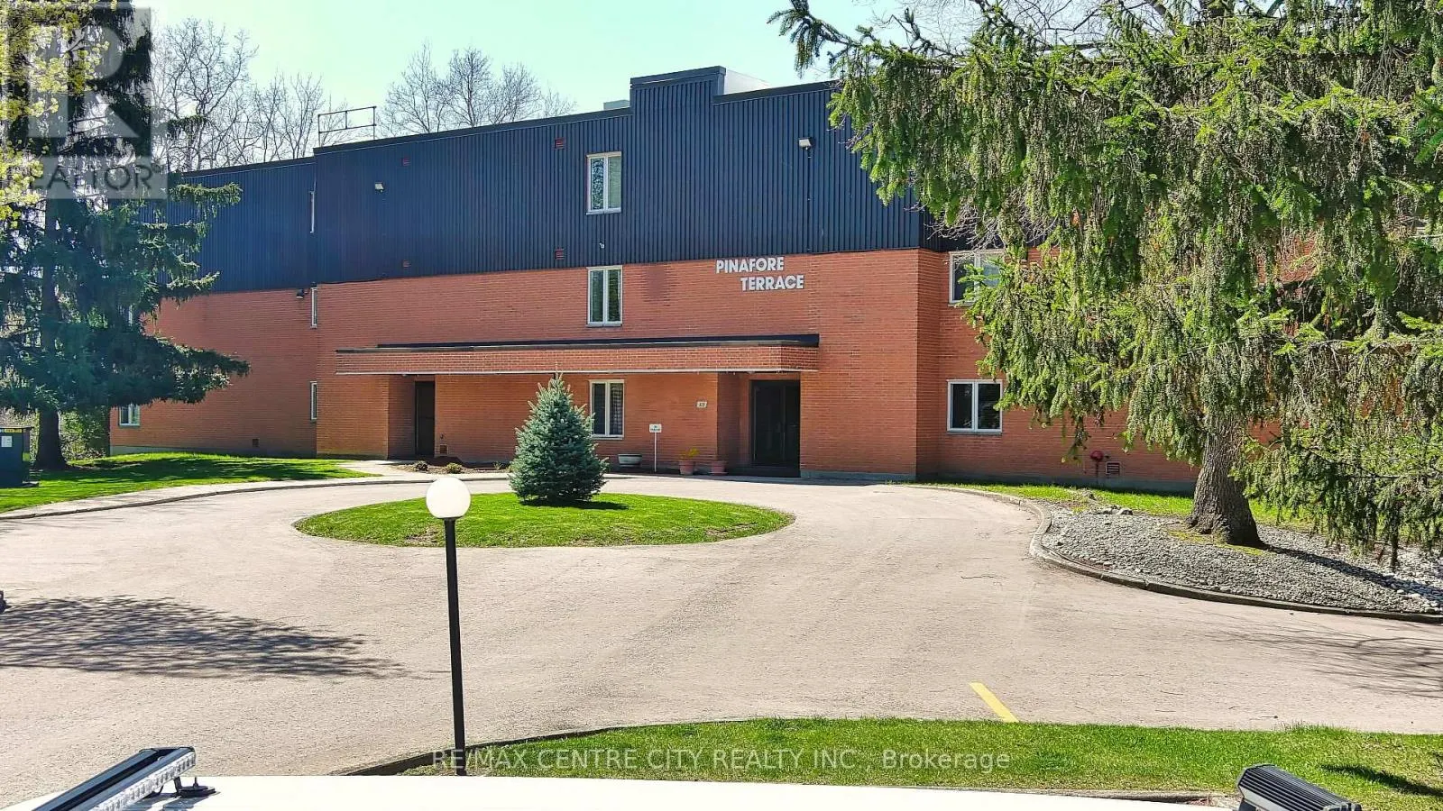 11 - 125 ELM STREET #11