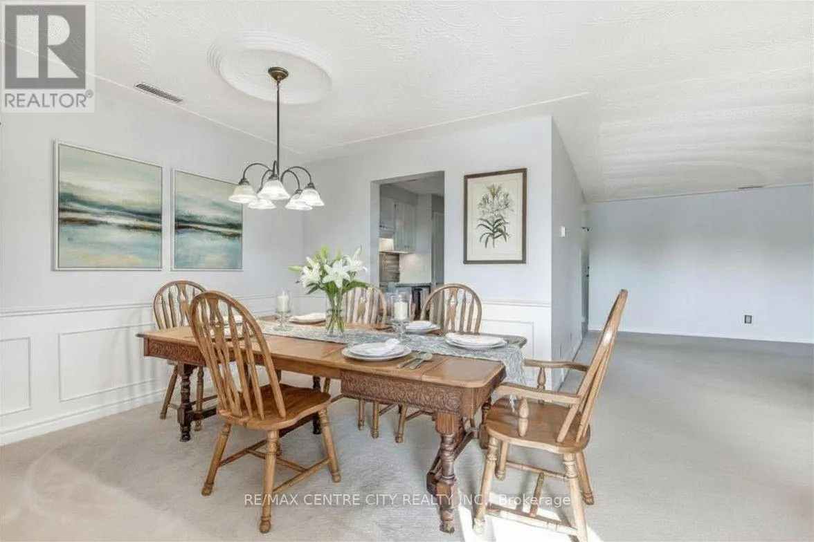 11 - 125 ELM STREET #11