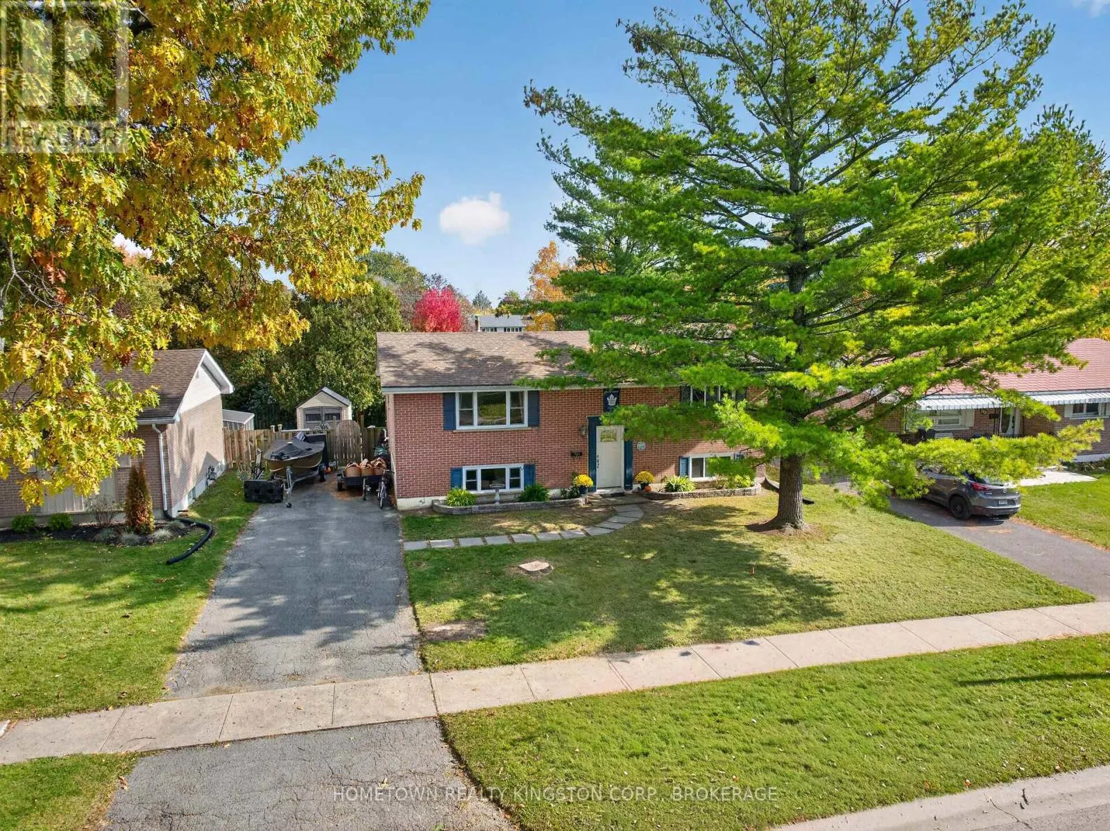 192 CAMBERLEY CRESCENT