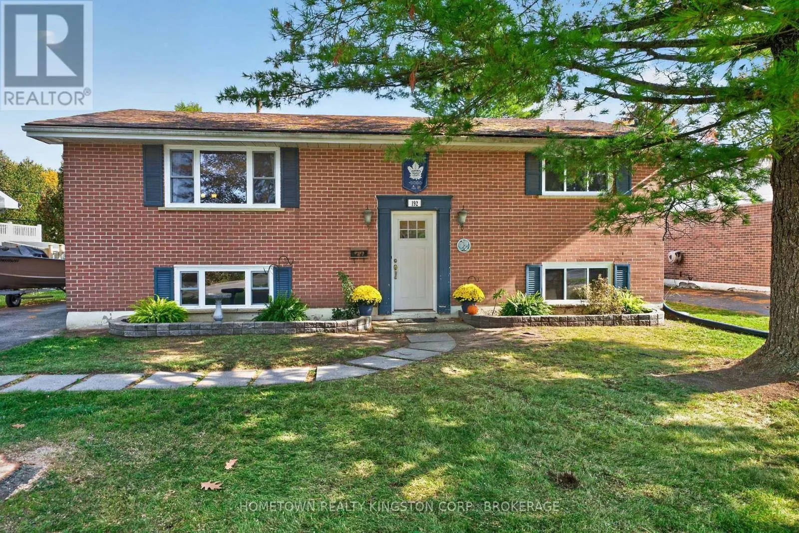 192 CAMBERLEY CRESCENT
