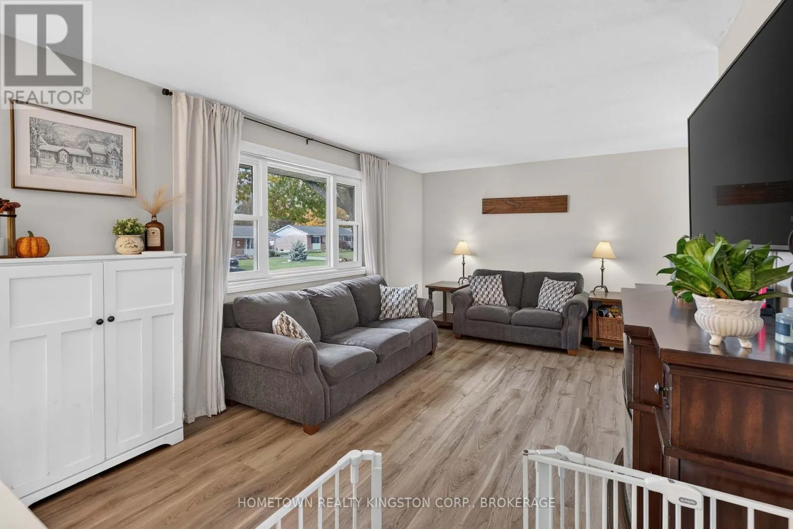 192 CAMBERLEY CRESCENT