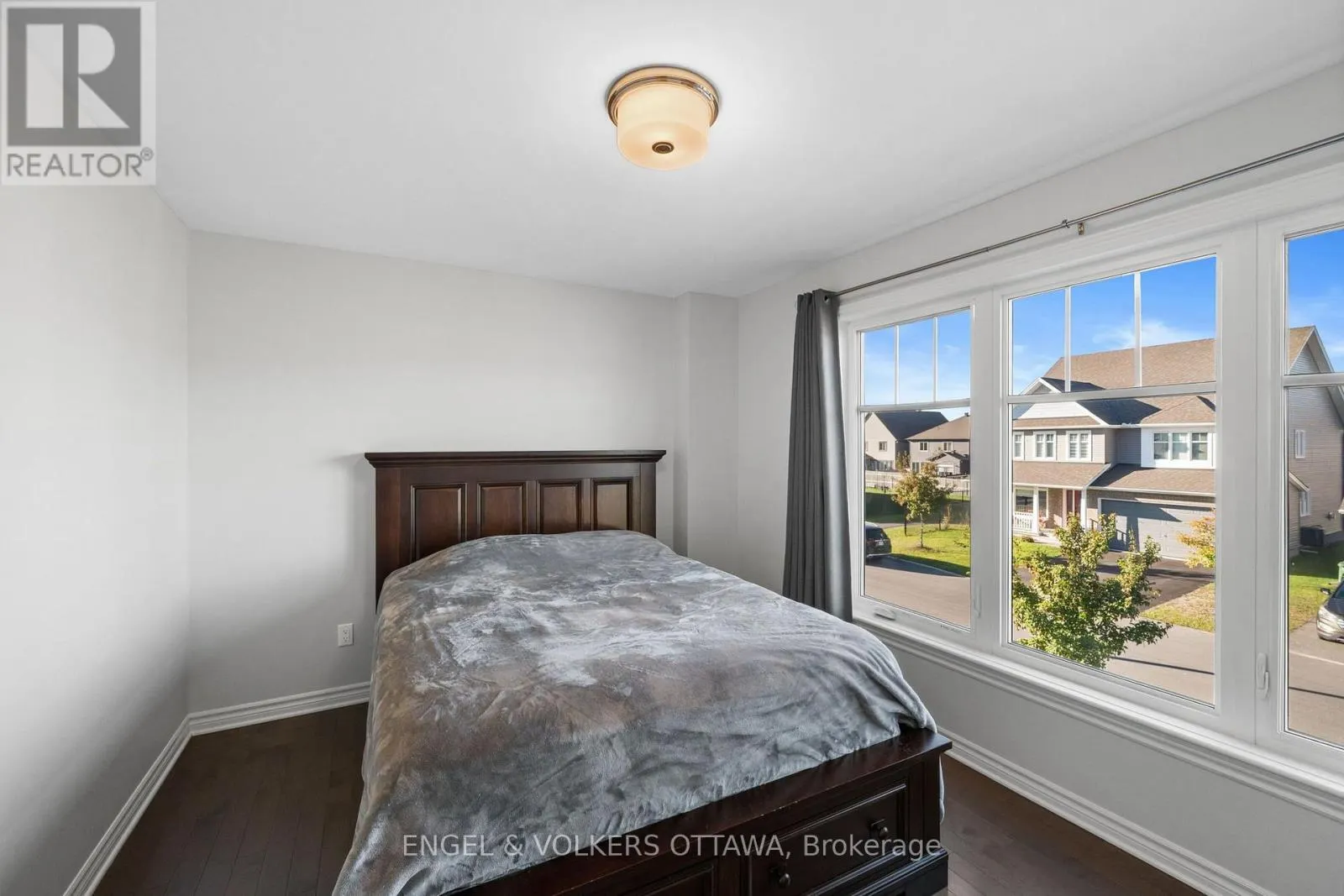 633 MOONFLOWER CRESCENT