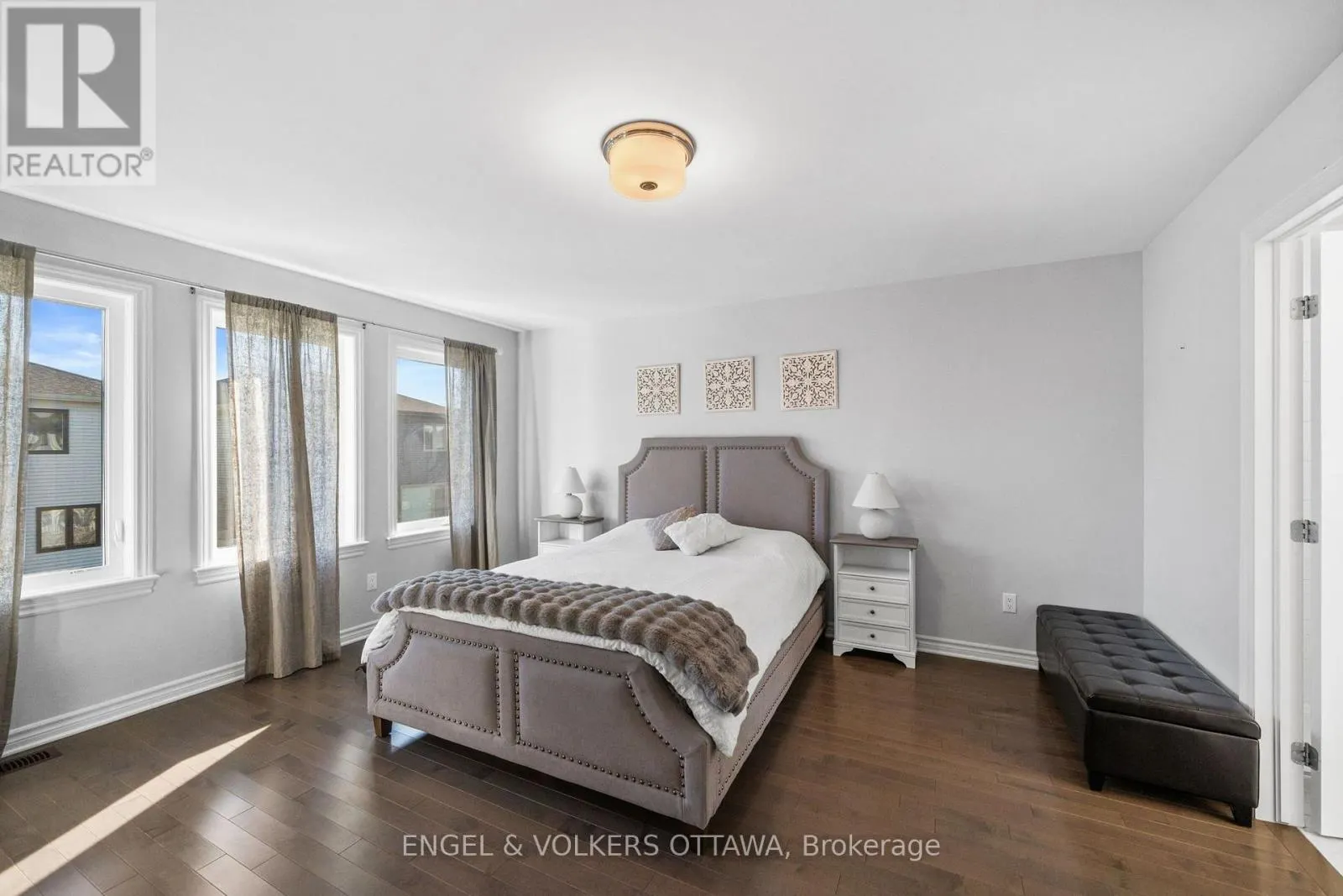 633 MOONFLOWER CRESCENT