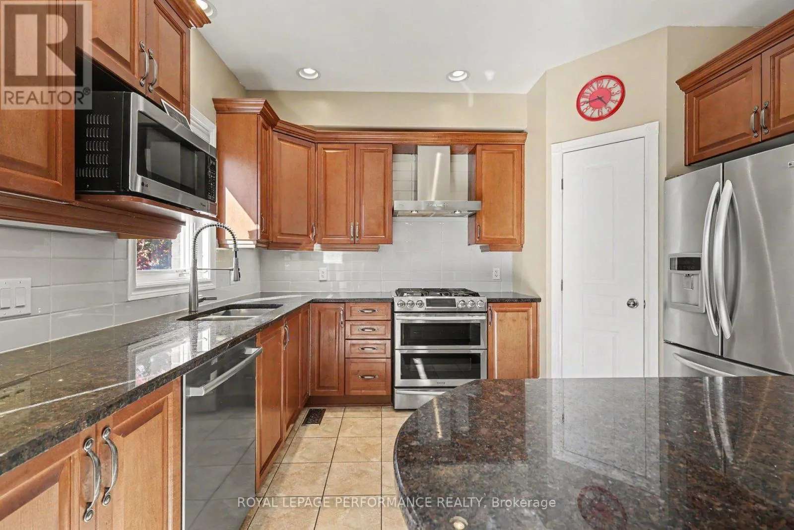 1033 RED SPRUCE STREET