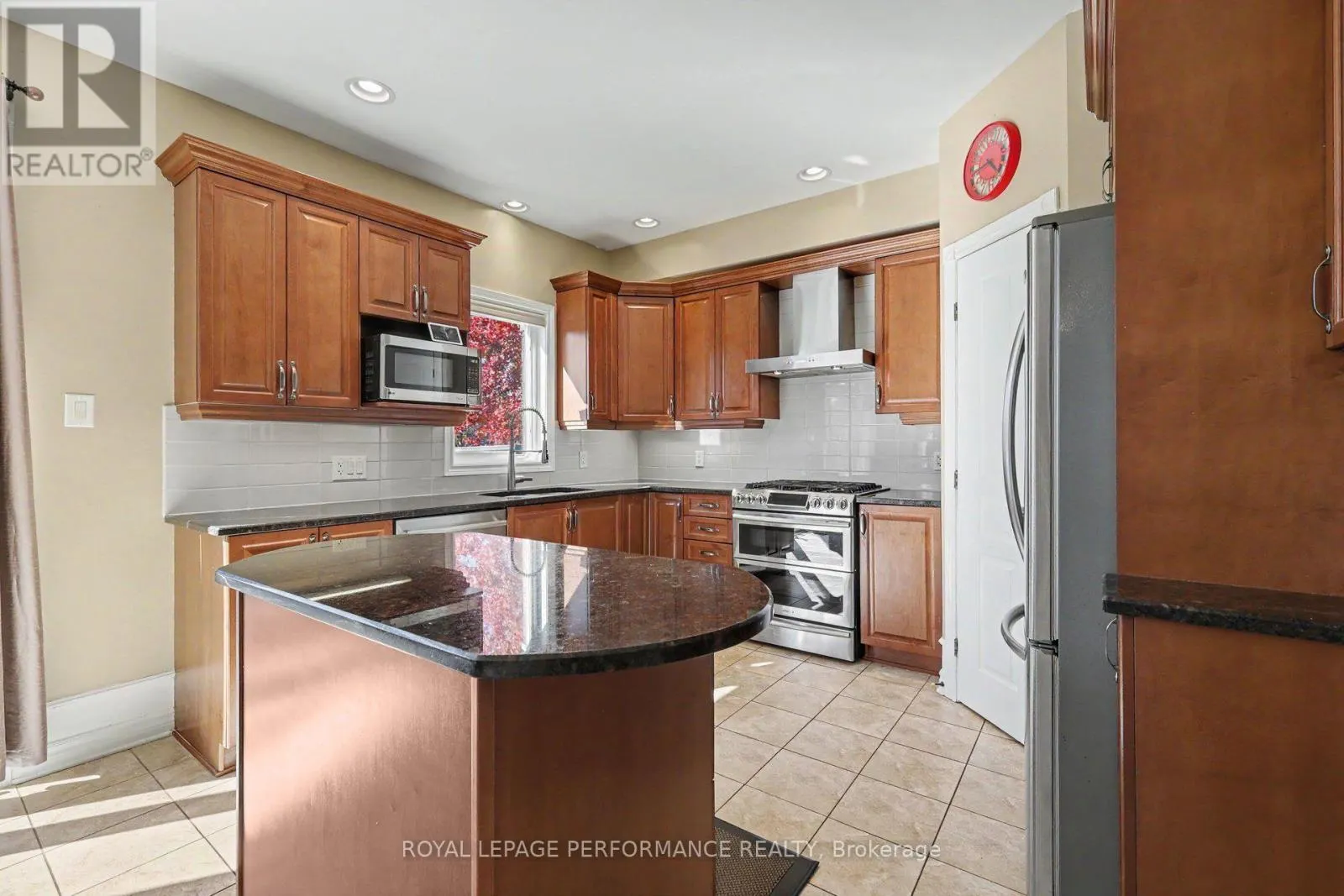 1033 RED SPRUCE STREET
