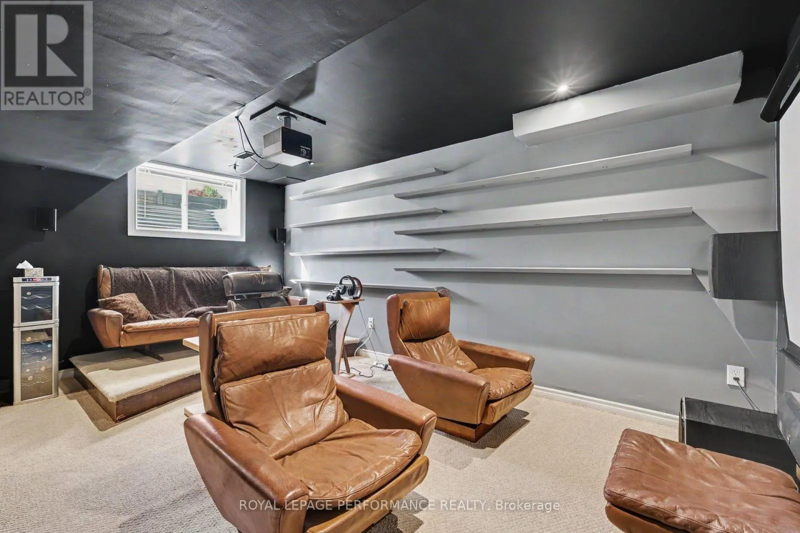 1033 RED SPRUCE STREET