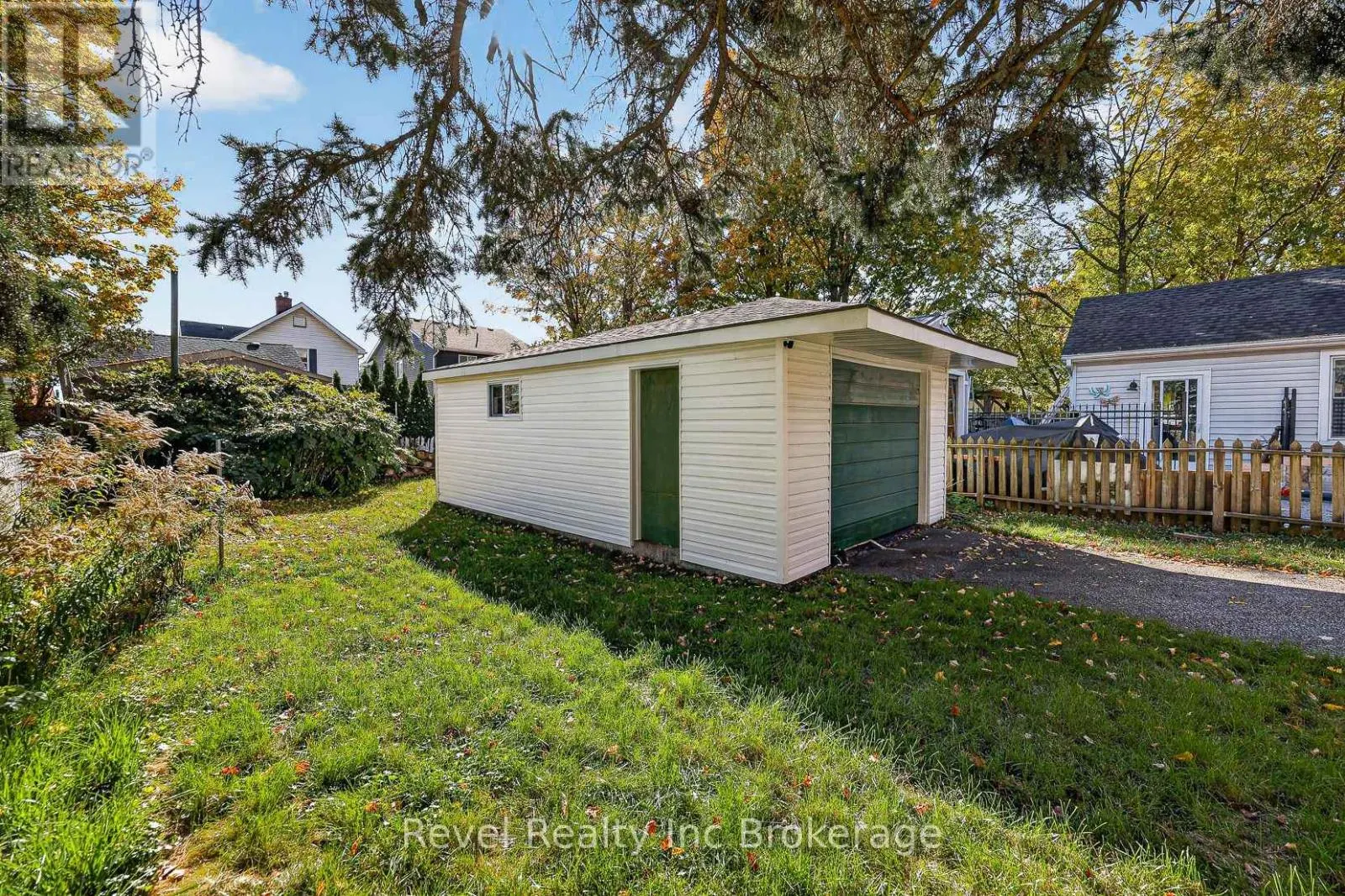 596 KING STREET