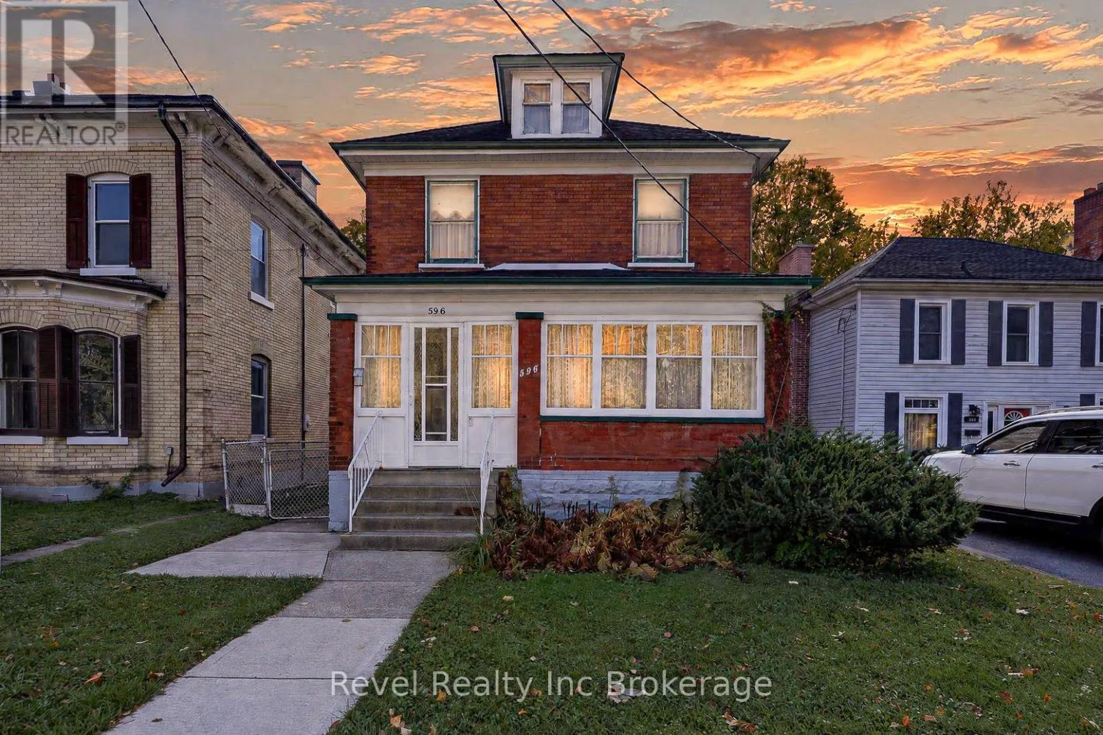 596 KING STREET