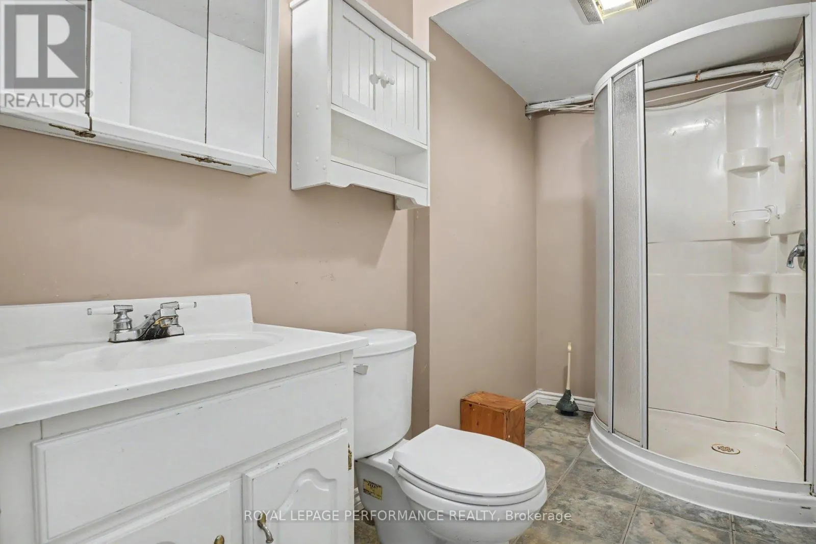 1394 RIDGEBROOK DRIVE