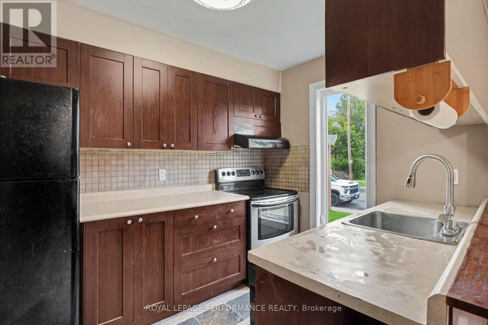 1394 RIDGEBROOK DRIVE