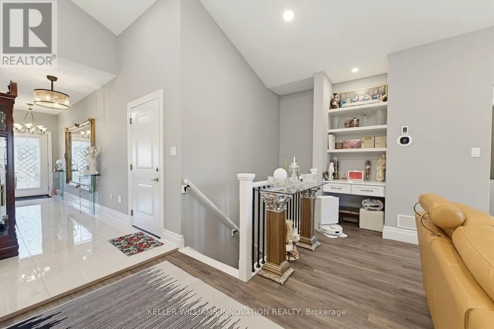 24 WINCHESTER CRESCENT