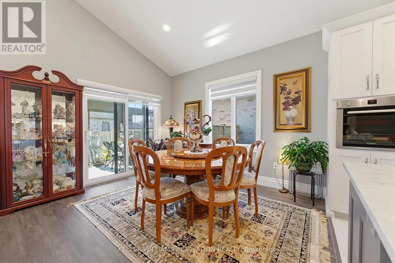 24 WINCHESTER CRESCENT