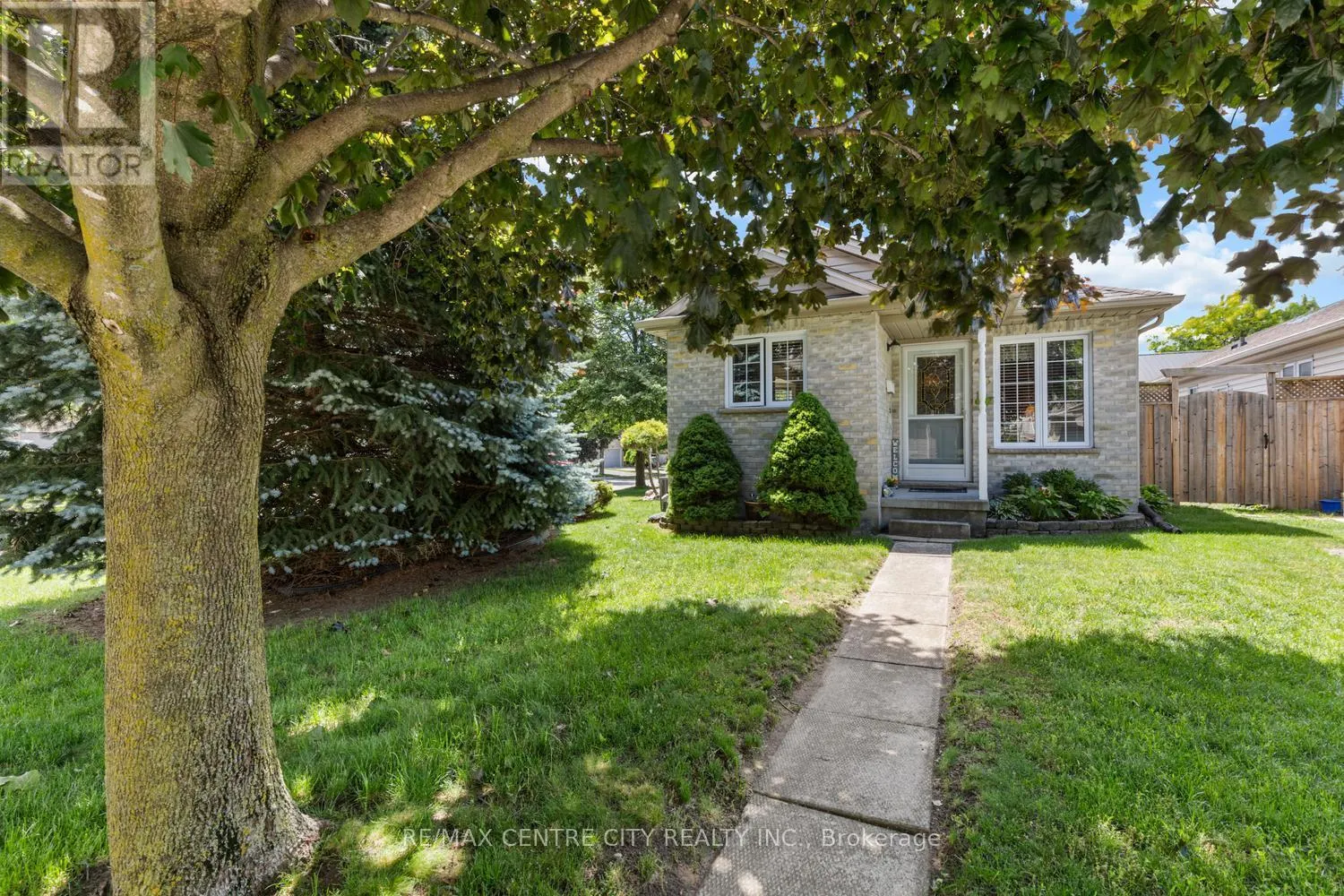 463 EXMOUTH CIRCLE