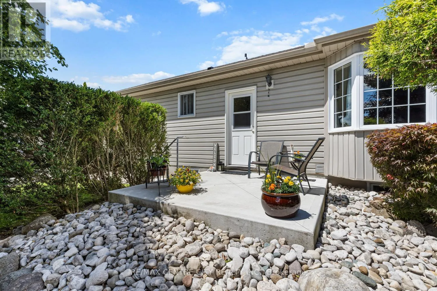 463 EXMOUTH CIRCLE