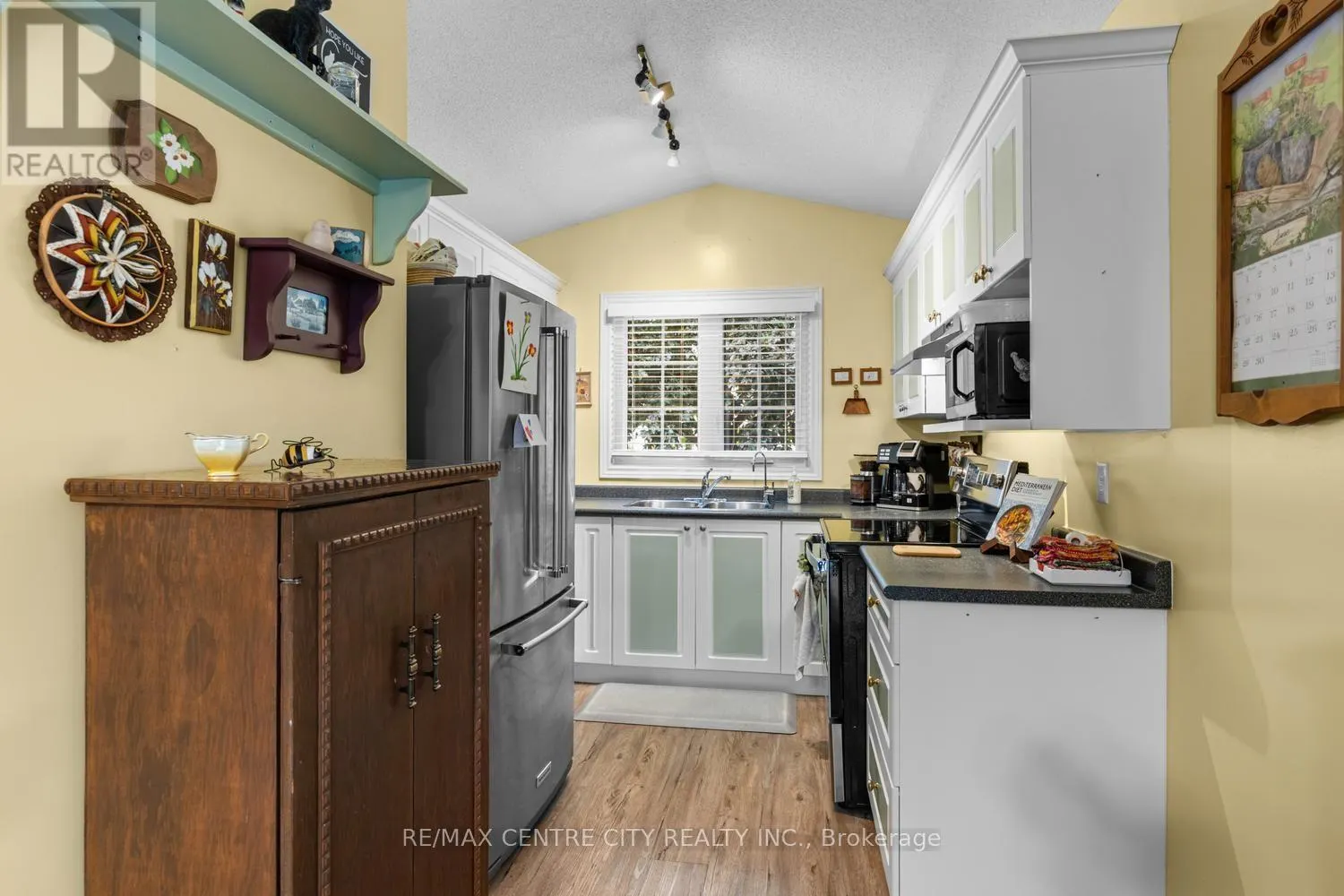 463 EXMOUTH CIRCLE