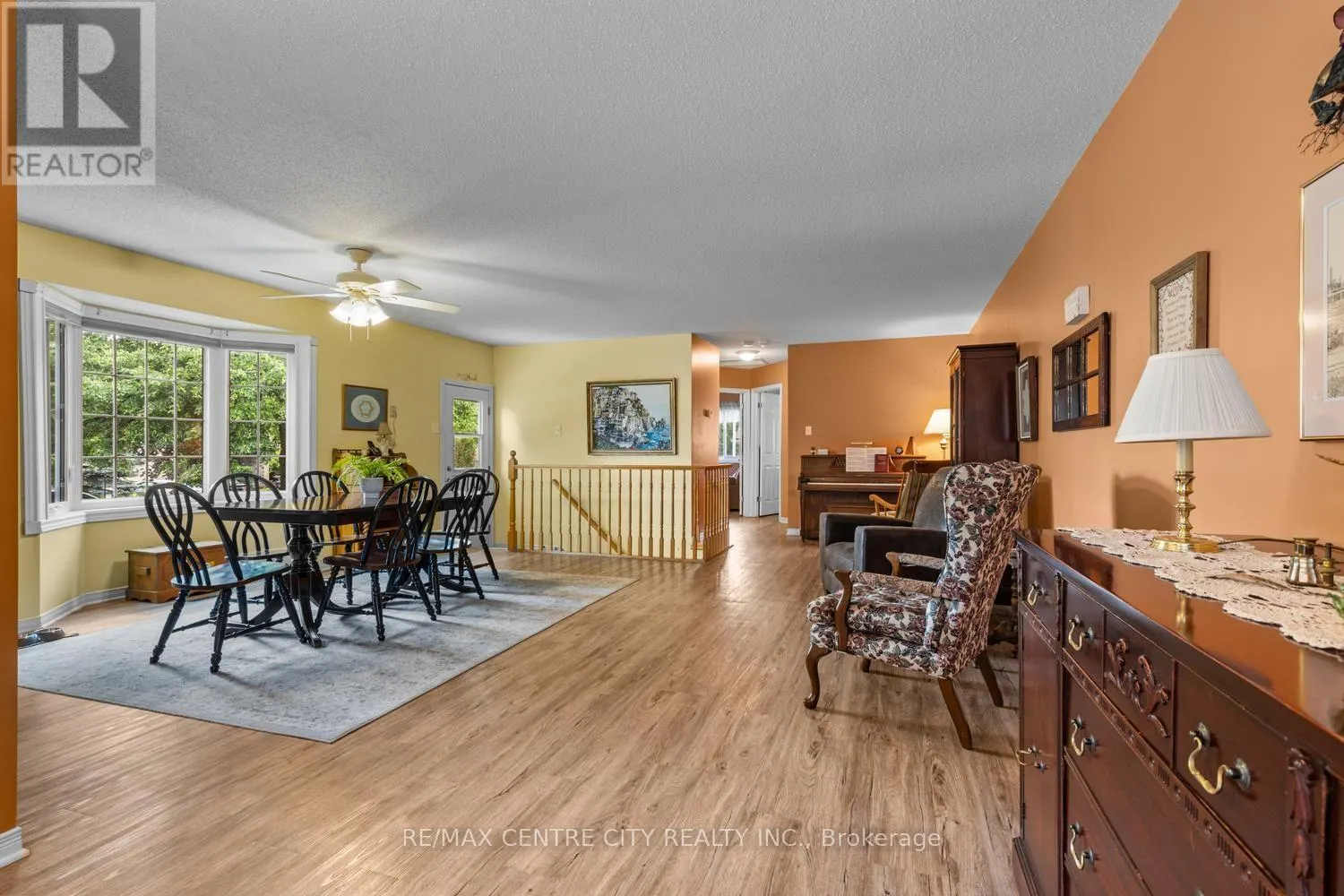 463 EXMOUTH CIRCLE