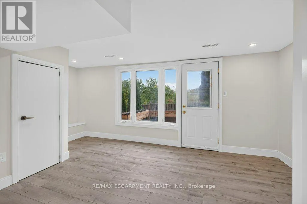 7 BRIAR LANE
