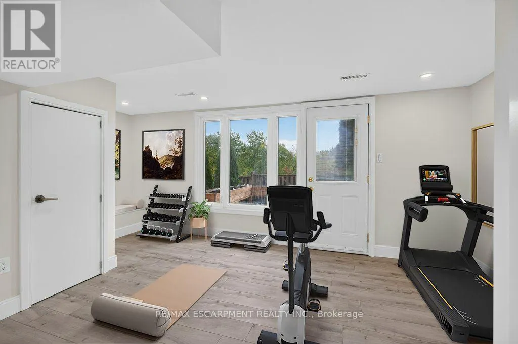 7 BRIAR LANE