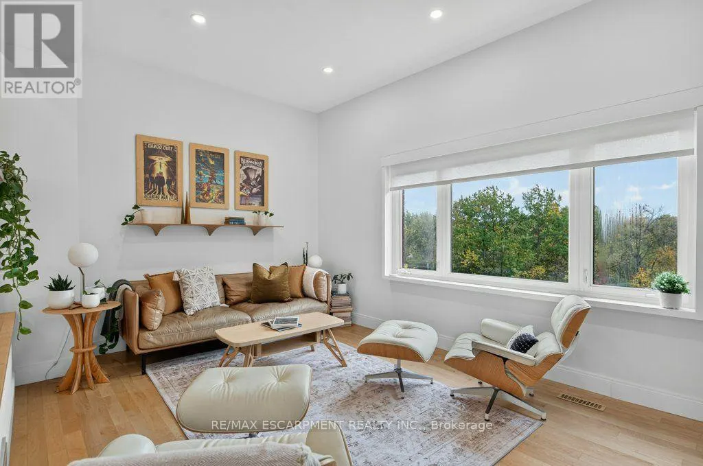 7 BRIAR LANE