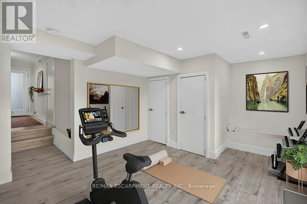 7 BRIAR LANE