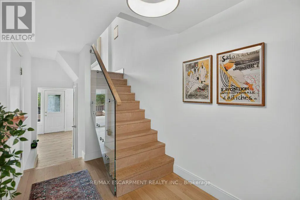 7 BRIAR LANE