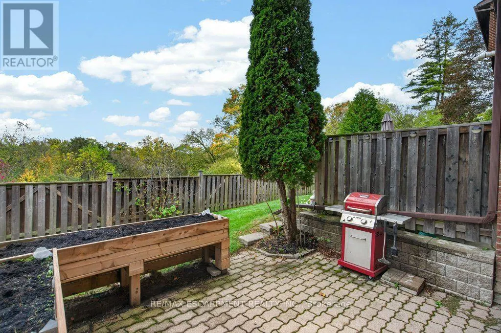 7 BRIAR LANE