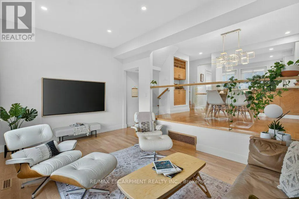 7 BRIAR LANE