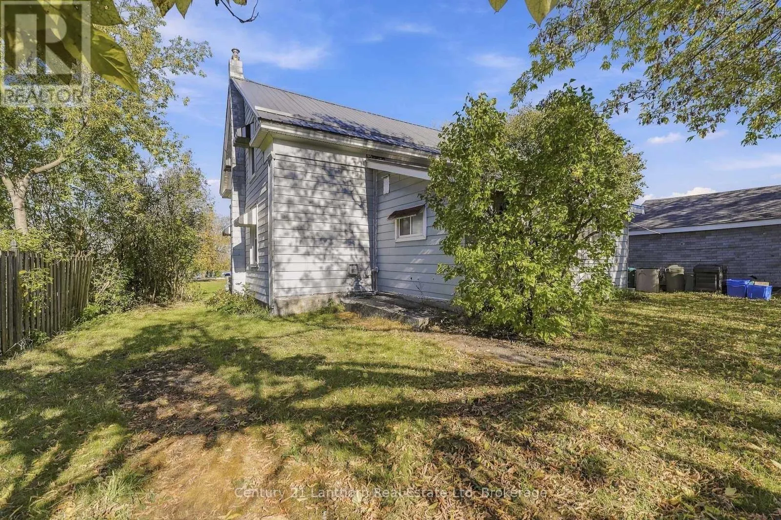 382 FRONT STREET