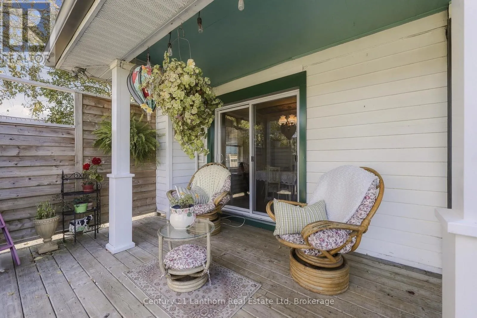 382 FRONT STREET