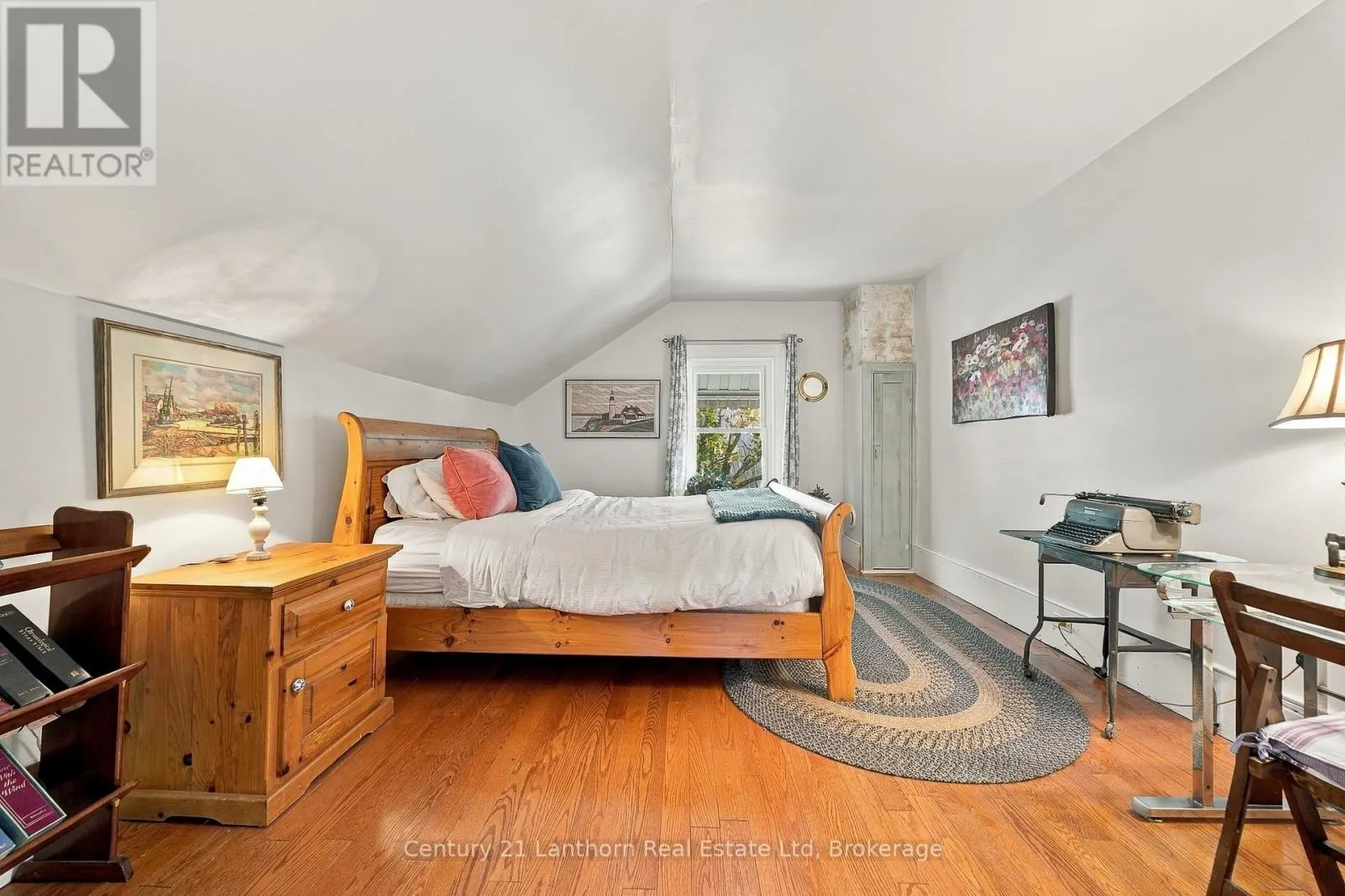382 FRONT STREET