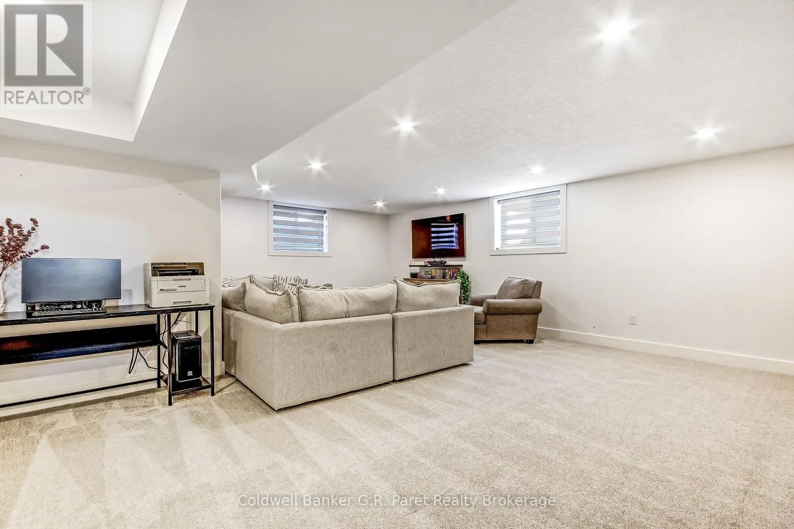 11 MACNEIL COURT