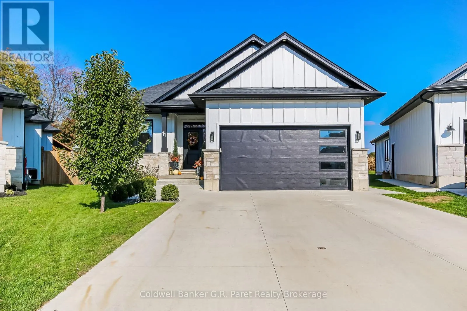 11 MACNEIL COURT
