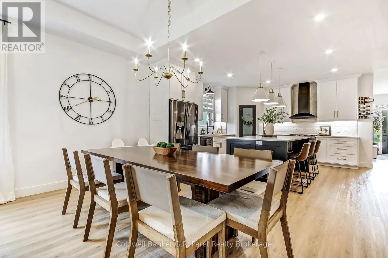 11 MACNEIL COURT