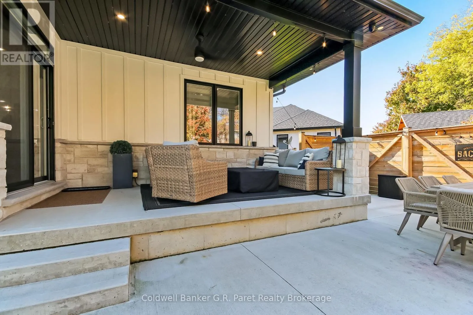 11 MACNEIL COURT